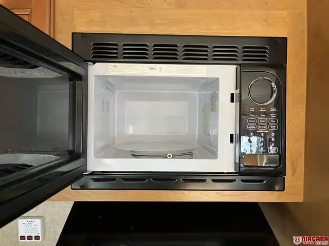 2014 K-Z INC. SPREE 321RKS Travel Trailer - Photo 10