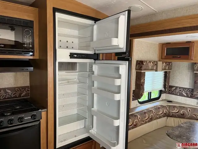 2014 K-Z INC. SPREE 321RKS Travel Trailer - Photo 13