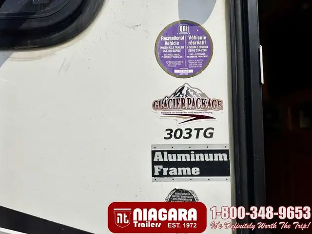 2012 KEYSTONE LAREDO 303TG Travel Trailer - Photo 4