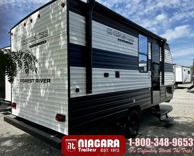 2025 FOREST RIVER CHEROKEE WOLF PUP 16EV Travel Trailer - Photo 5
