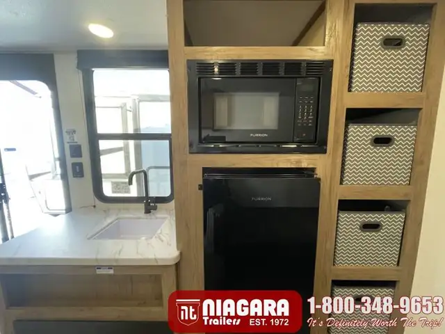 2025 FOREST RIVER CHEROKEE WOLF PUP 16EV Travel Trailer - Photo 10