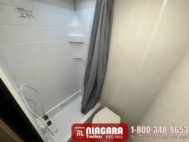 2025 FOREST RIVER CHEROKEE WOLF PUP 16EV Travel Trailer - Photo 16