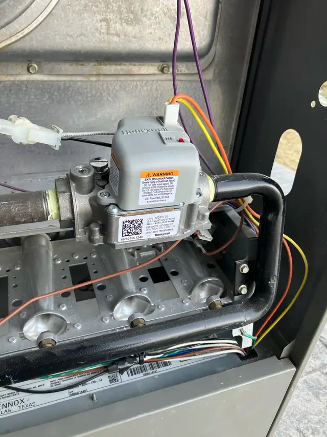 Lennox Furnace G40UH(X) mid efficiency. - Photo 5