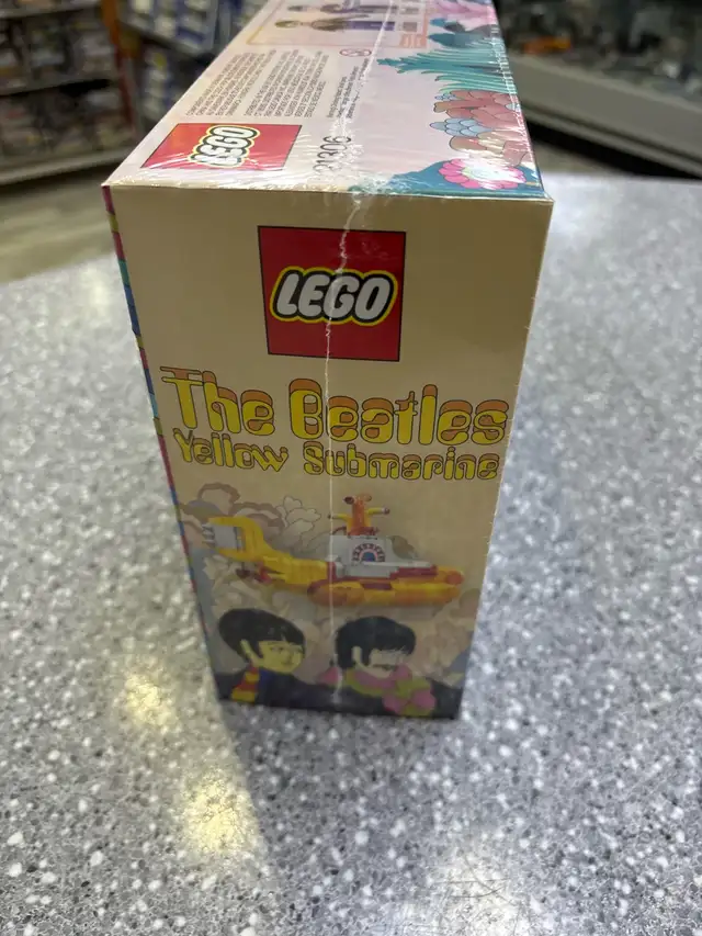 Lego 21306,The Beatles Yellow Submarine 553pcs - Photo 4