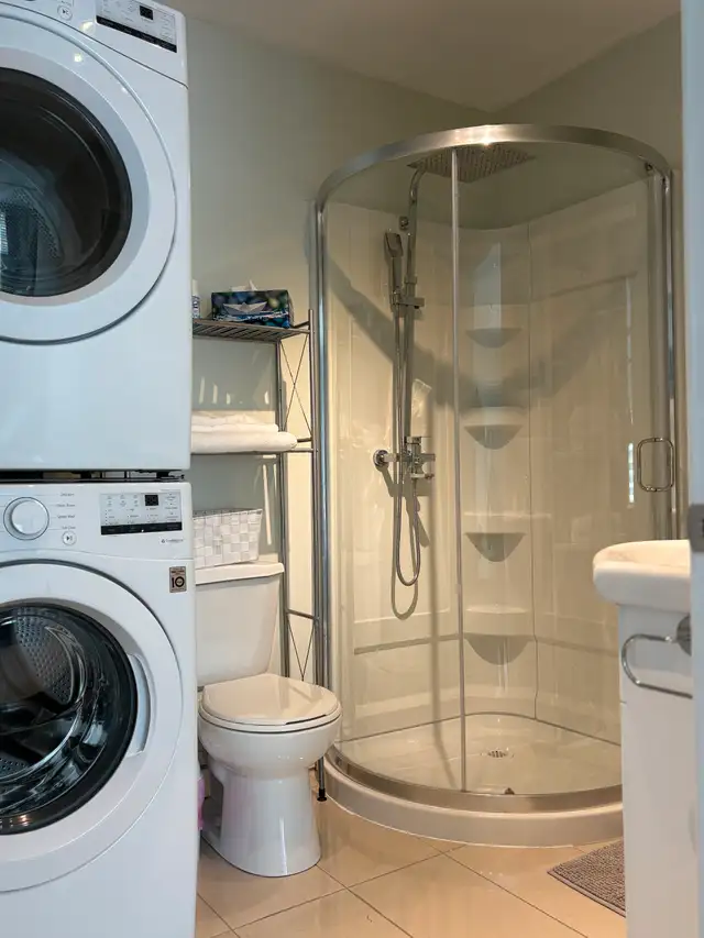 Loft tout inlcus meublé à 100% entretien.compris/semaine - Photo 9