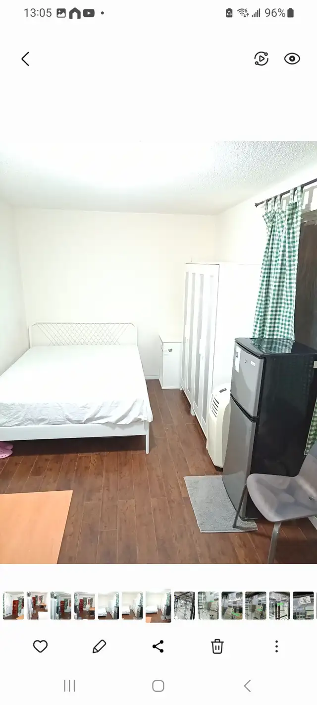 Rooms Minutes walk Finch west subway station,  York U campus - Photo 9