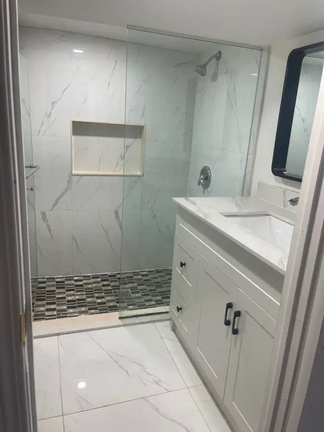 Room for Rent at Gerrard st E & Logan ave - Photo 6