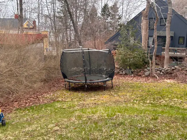 Trampoline (Plum brand)