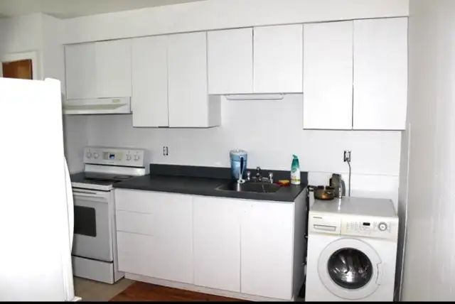 3 1/2 Rosemont - Photo 2