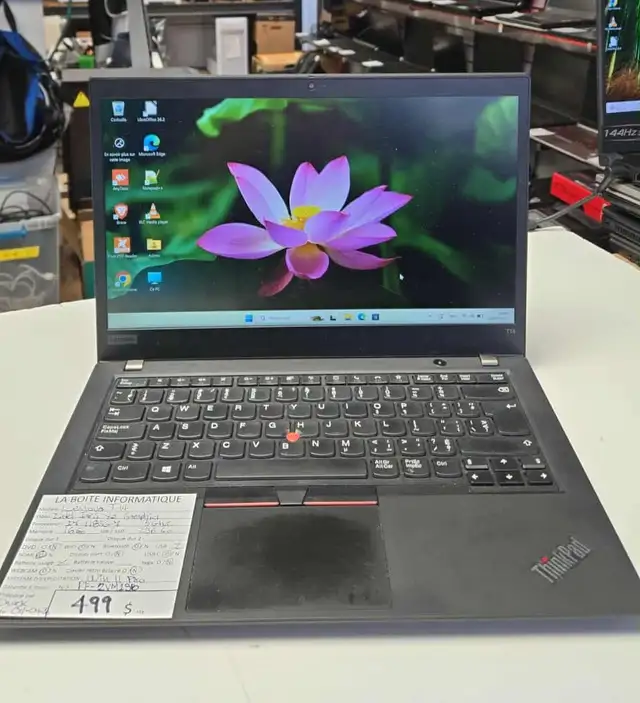 Laptop ThinkPad T14 i7-1185G7 16Go DDR4 SSD 256Go NVMe 14po HDMI