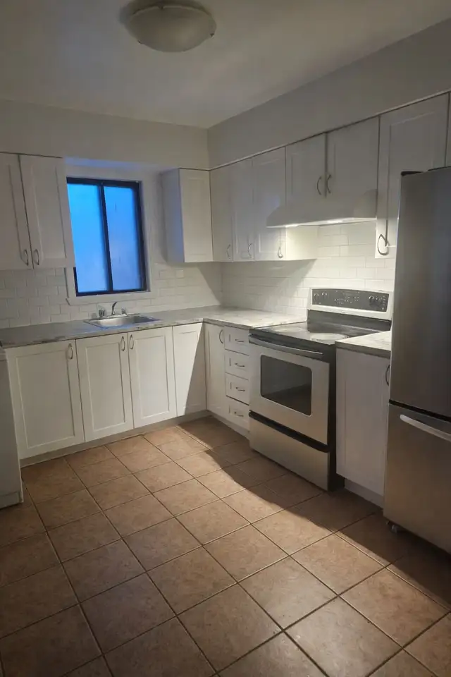 Villeray 3 1/2 chambre fermée, Dispo 1 er juillet - Photo 2