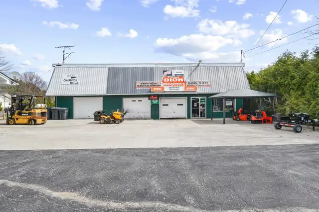 Commercial à St-Jean-de-Matha