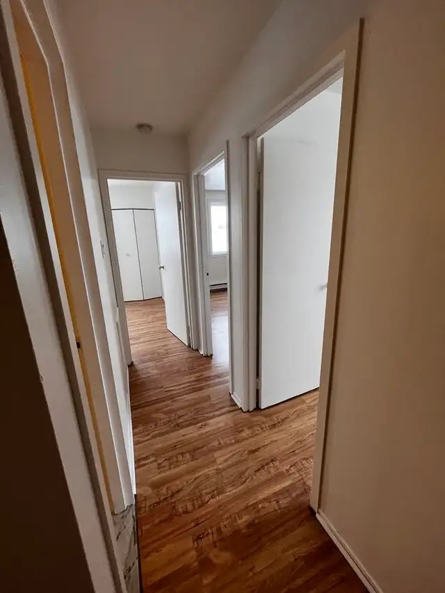 Grand 5 1/2 JUILLET La Prairie à côté A132, Pont Champlain 7min - Photo 9