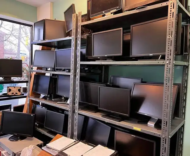 Dell/Lenovo/Acer/HP/ViewSonic 22' Computer Monitors For Sale