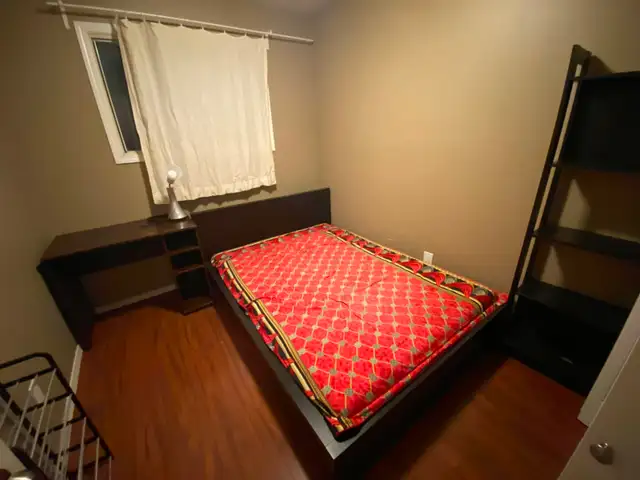 Furnished room 2 mins to Rundle Station - Photo 3