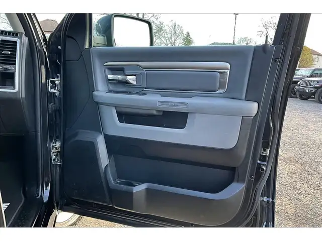 2017 Ram 1500 SLT Quad Cab V8 | AS IS | 4X4 - Photo 19