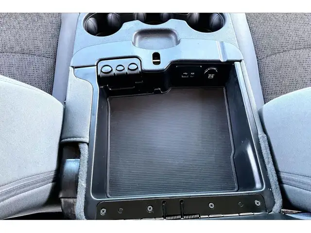 2017 Ram 1500 SLT Quad Cab V8 | AS IS | 4X4 - Photo 24