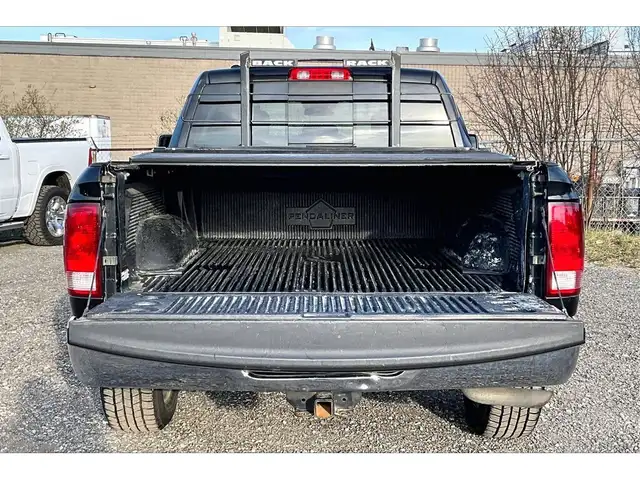 2017 Ram 1500 SLT Quad Cab V8 | AS IS | 4X4 - Photo 28