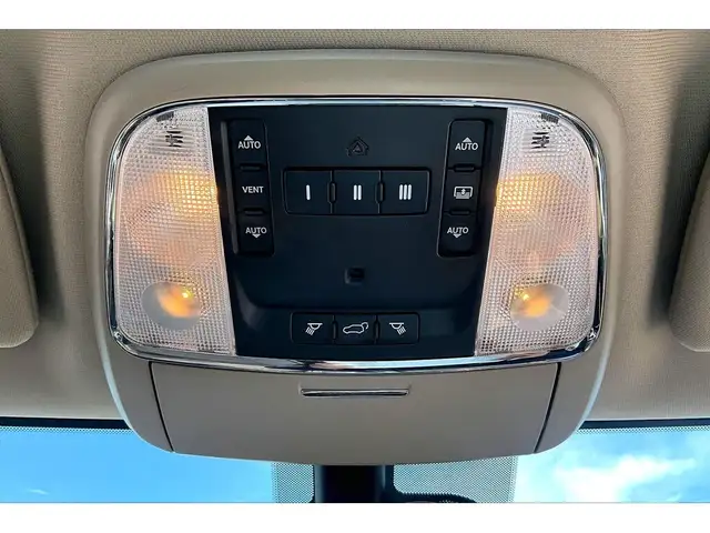 2014 Jeep Grand Cherokee Overland V8 | 2Sets Wheels | AS IS | 4X - Photo 16