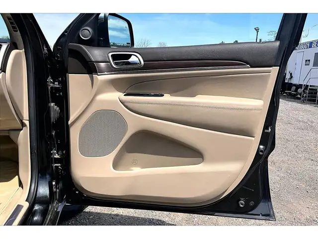 2014 Jeep Grand Cherokee Overland V8 | 2Sets Wheels | AS IS | 4X - Photo 19