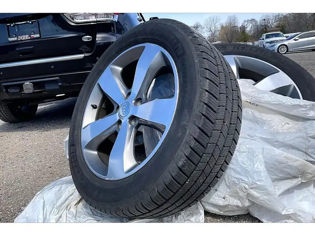 2014 Jeep Grand Cherokee Overland V8 | 2Sets Wheels | AS IS | 4X - Photo 35