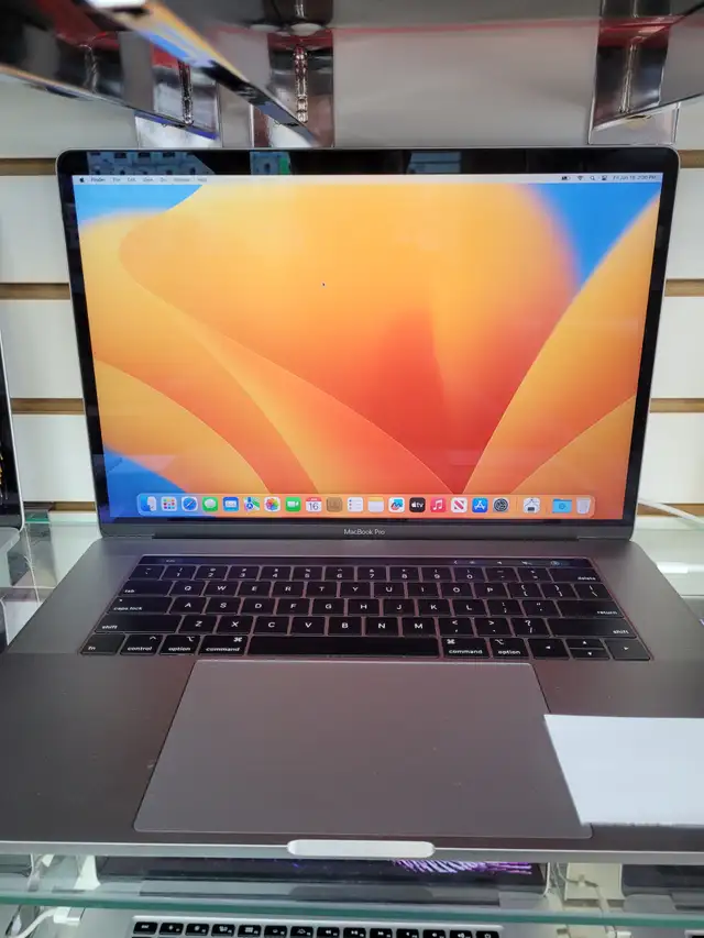 MacBook Pro 2019 TouchBar 32gb memoire et 500gb disck - Photo 2