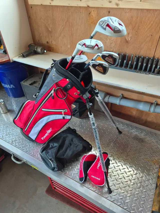 Youth left handed golf clubs