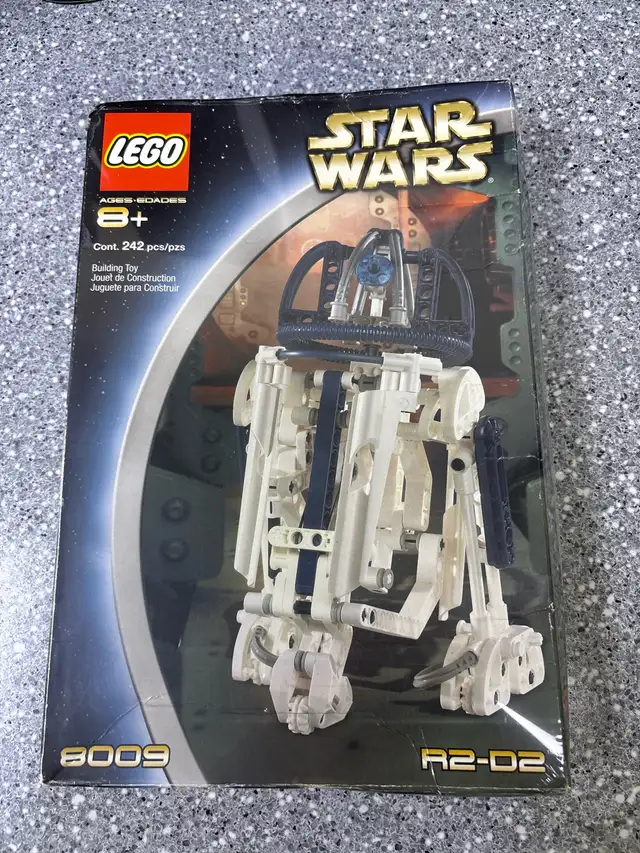 Lego 8009 R2-D2 242 Pcs