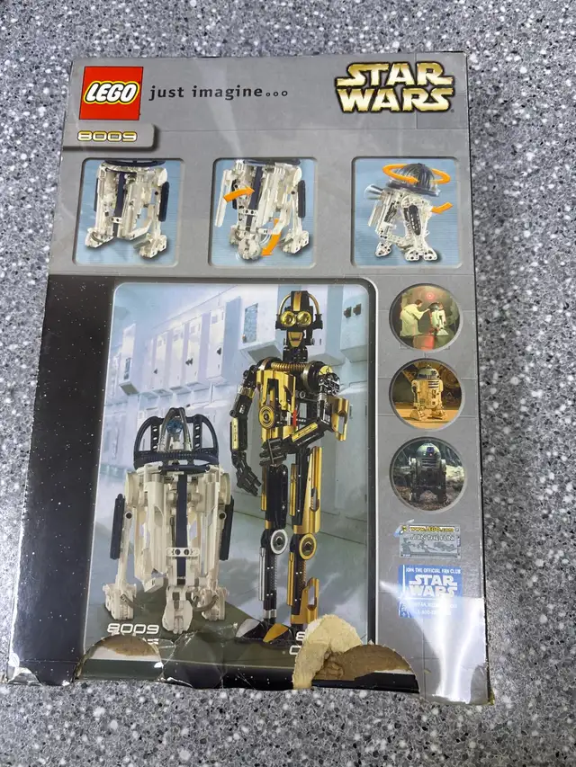 Lego 8009 R2-D2 242 Pcs - Photo 2