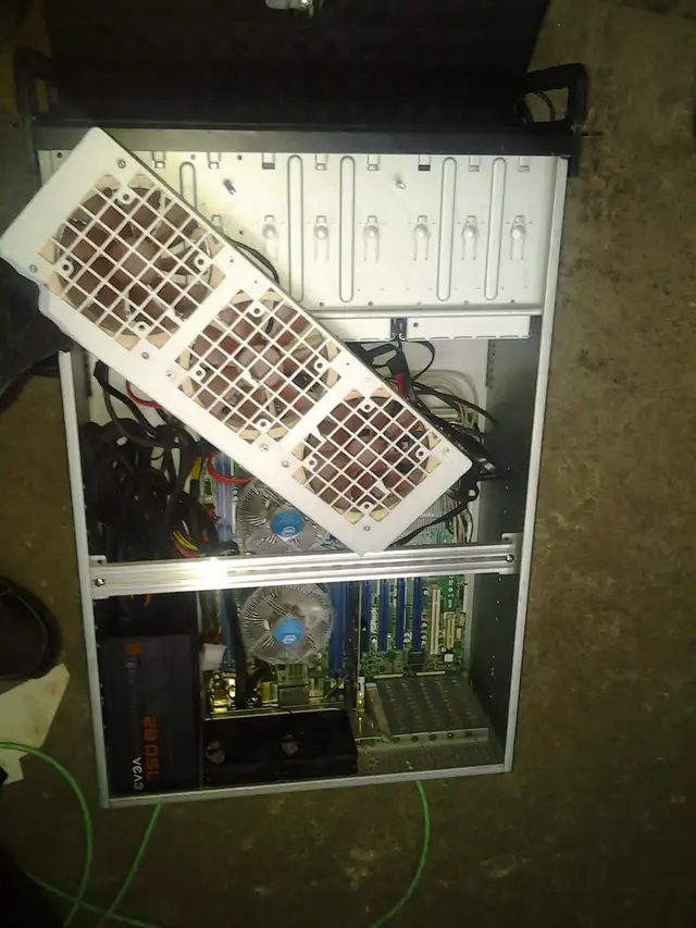 GENERIC 4u ai chassis HUGE 8 FAN ventilation 2xcpu many gpu slot - Photo 9