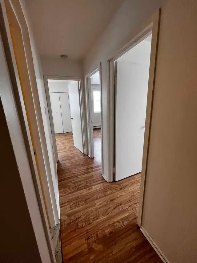 Grand 4 1/2 JUILLET La Prairie à côté A132, Pont Champlain 7min - Photo 9