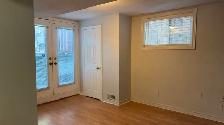 COZY, BRIGHT BASEMENT APARTMENT IN NORTH YORK - Photo 2