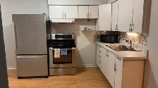 COZY, BRIGHT BASEMENT APARTMENT IN NORTH YORK - Photo 5