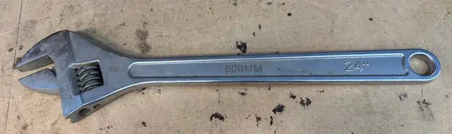 24' 600mm Adjustable Stainless Steel Drop Forged Wrench