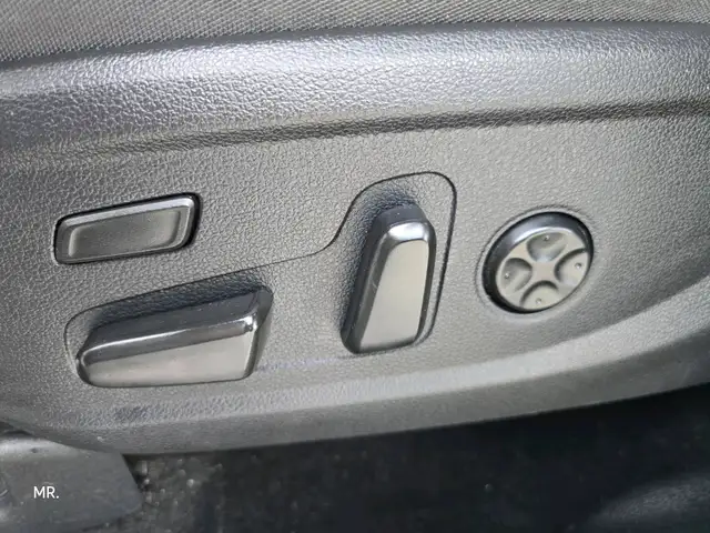 2019 Hyundai Santa Fe Ultimate Leather Heated Seates , Heated St - Photo 30