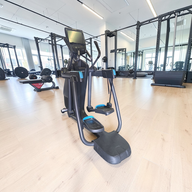 BLACK FRAME-Used Precor AMT 885 WITH p82 Touchscreen Console - Photo 4