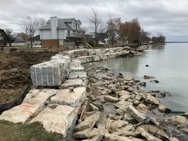 Erosion control, shorelines rivers and creeks installations - Photo 2