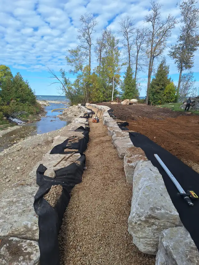 Erosion control, shorelines rivers and creeks installations - Photo 7