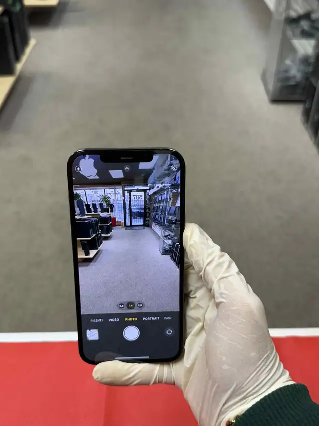 iPhone 13 Pro Max d’occasion en excellent état ! - Photo 2