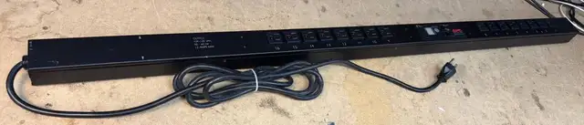 APC Model AP7831 16-Port Metered PDU Power Distribution Units