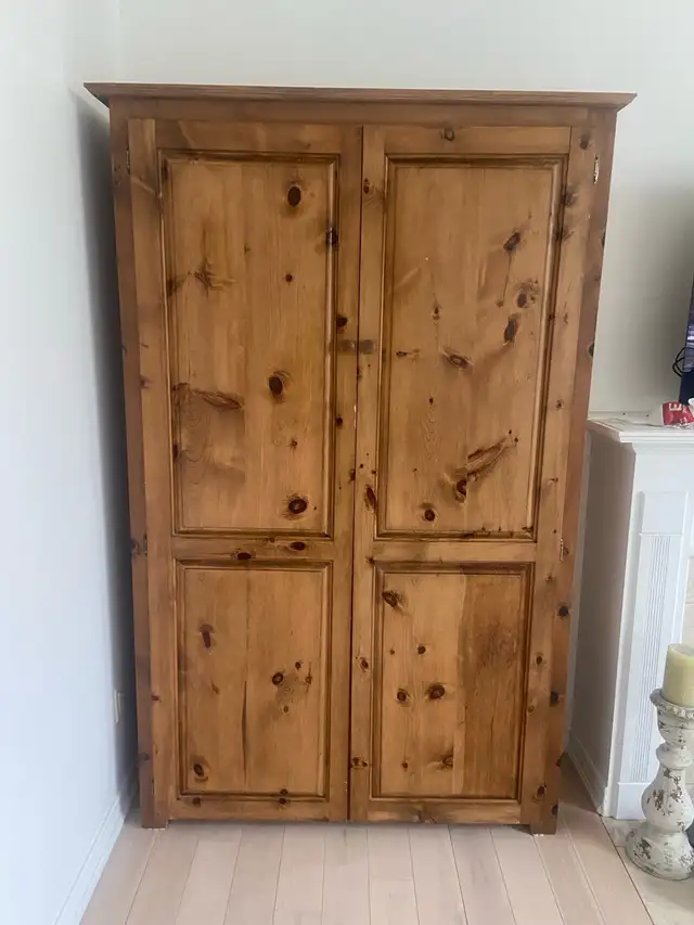 Armoire- Solid wood - Pine