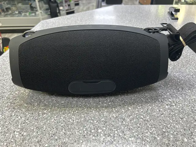 W-King X10 Portable Bluetooth loudspeaker with strap - Photo 2