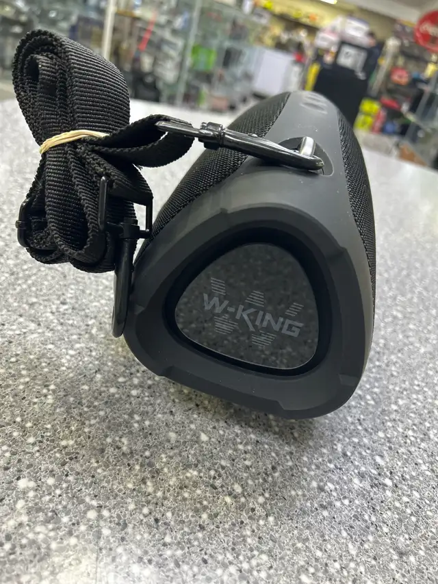 W-King X10 Portable Bluetooth loudspeaker with strap - Photo 4