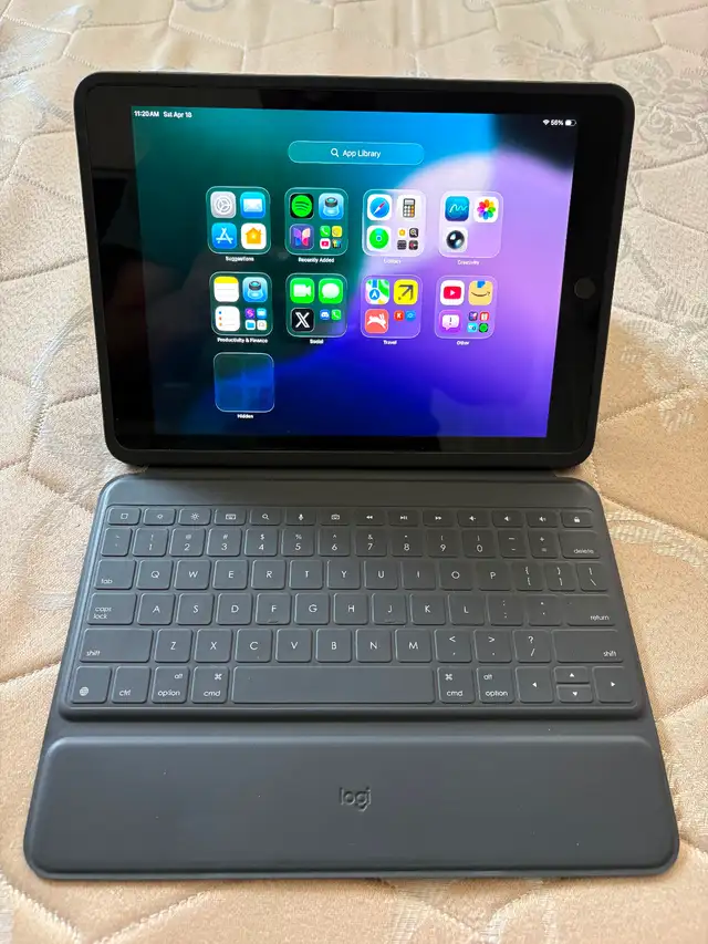 iPad Gen 9 Wifi and Cellular 64GB with Keyboard - $375