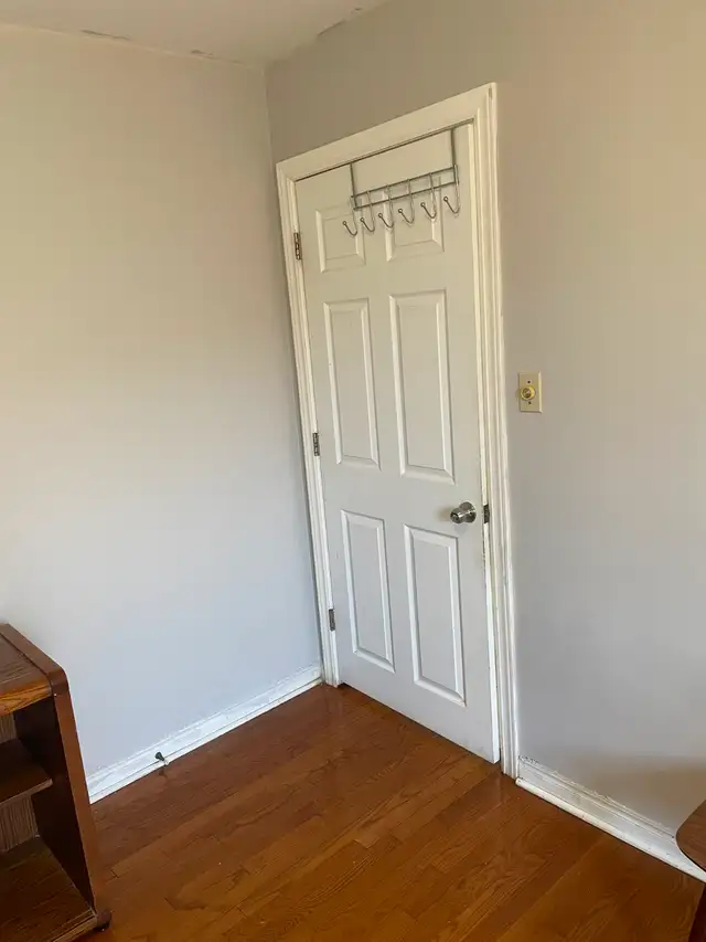 One minute walking to the Doon campus - Photo 7