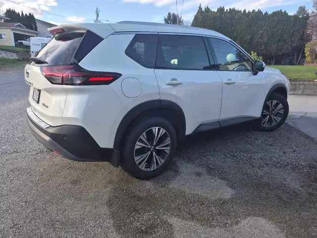 2021 NISSAN AWD ROUGE - Photo 5