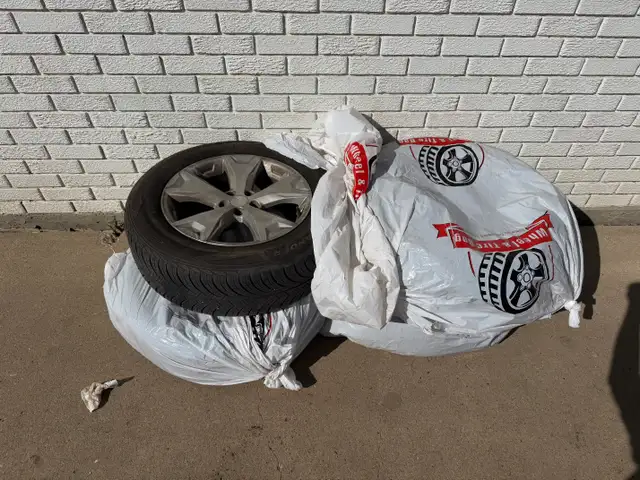 2014 Subaru Forester| Two Sets of Rims & Tires | All Wheel Drive - Photo 25