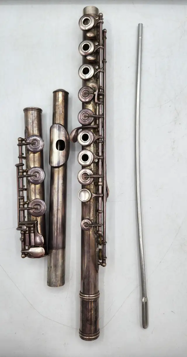 Gemeinhardt 3SS Handcrafted Solid Silver Flute with Case - Photo 2