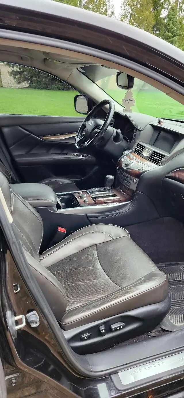 For Sale - 2011 Infinity - Photo 2