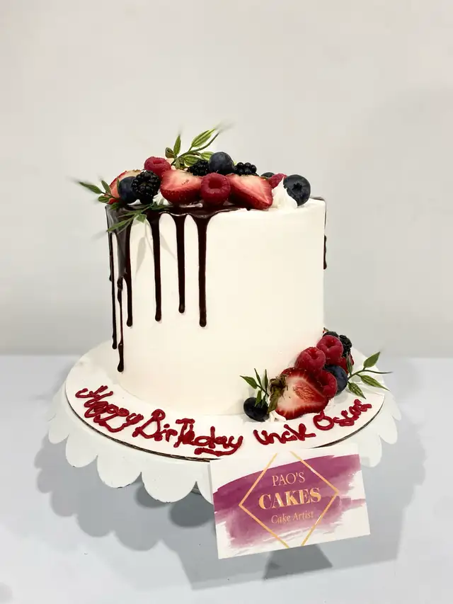 Berries cakes , strawberry cake chocolate drip - Photo 6